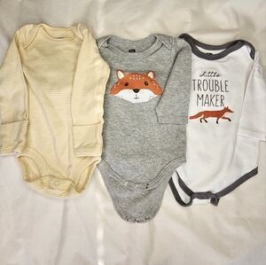 Baby Bodysuit Set with Fox Design